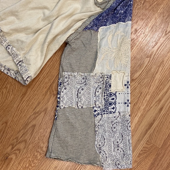 FREE PEOPLE Top. - Picture 2 of 4